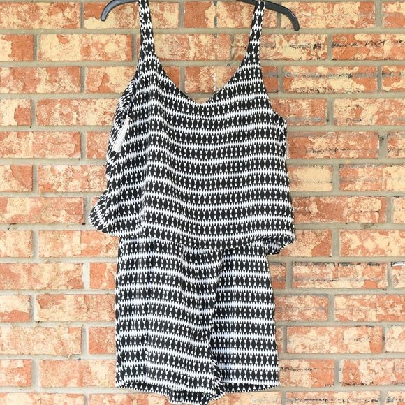 𝅺BISOU Bisou Romper - Picture 3 of 5